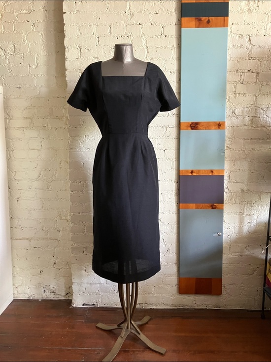 Dresses & Skirts - Vintage 50s black fitted wiggle midi dress size small